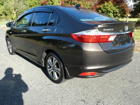 2015 Honda Grace - Thumbnail